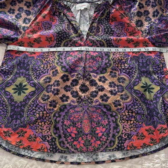 Xirena colorful puff sleeve Women's Top - Picture 5 of 5